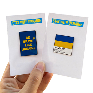 Hoogwaardige printcollectie Promotionele patriottische badge zacht email Oekraïne usa vriendschap Cross Flag Pin