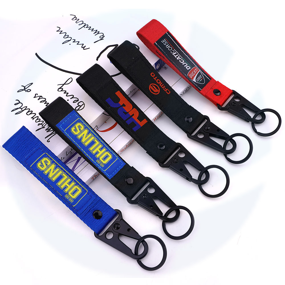 Aangepaste logo promotionele sleutelhangers Karabineren Karabineren afdrukken Korte lanyard geweven logo pols lanyard motorfiets sleutelhanger