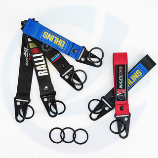 Aangepaste logo promotionele sleutelhangers Karabineren Karabineren afdrukken Korte lanyard geweven logo pols lanyard motorfiets sleutelhanger