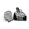 Groothandel metal anime pins karton simpsons grappige pinnen schattige glazuur anime badges