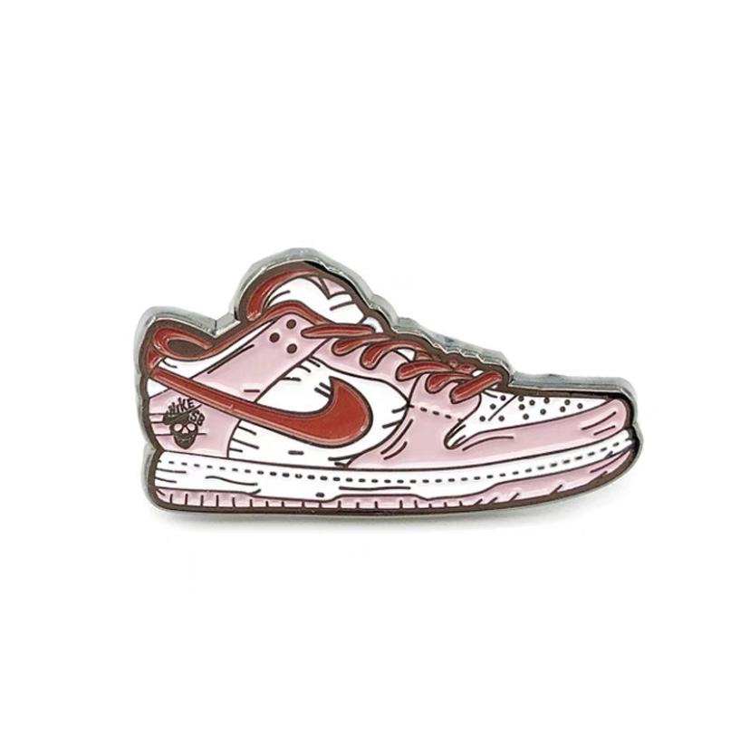 Fabrieksprijs groothandel sneakers badges aj schoenen pins zachte email pinnen aangepast je logo